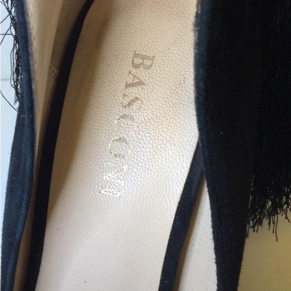 Heels - Picture 2 of 8